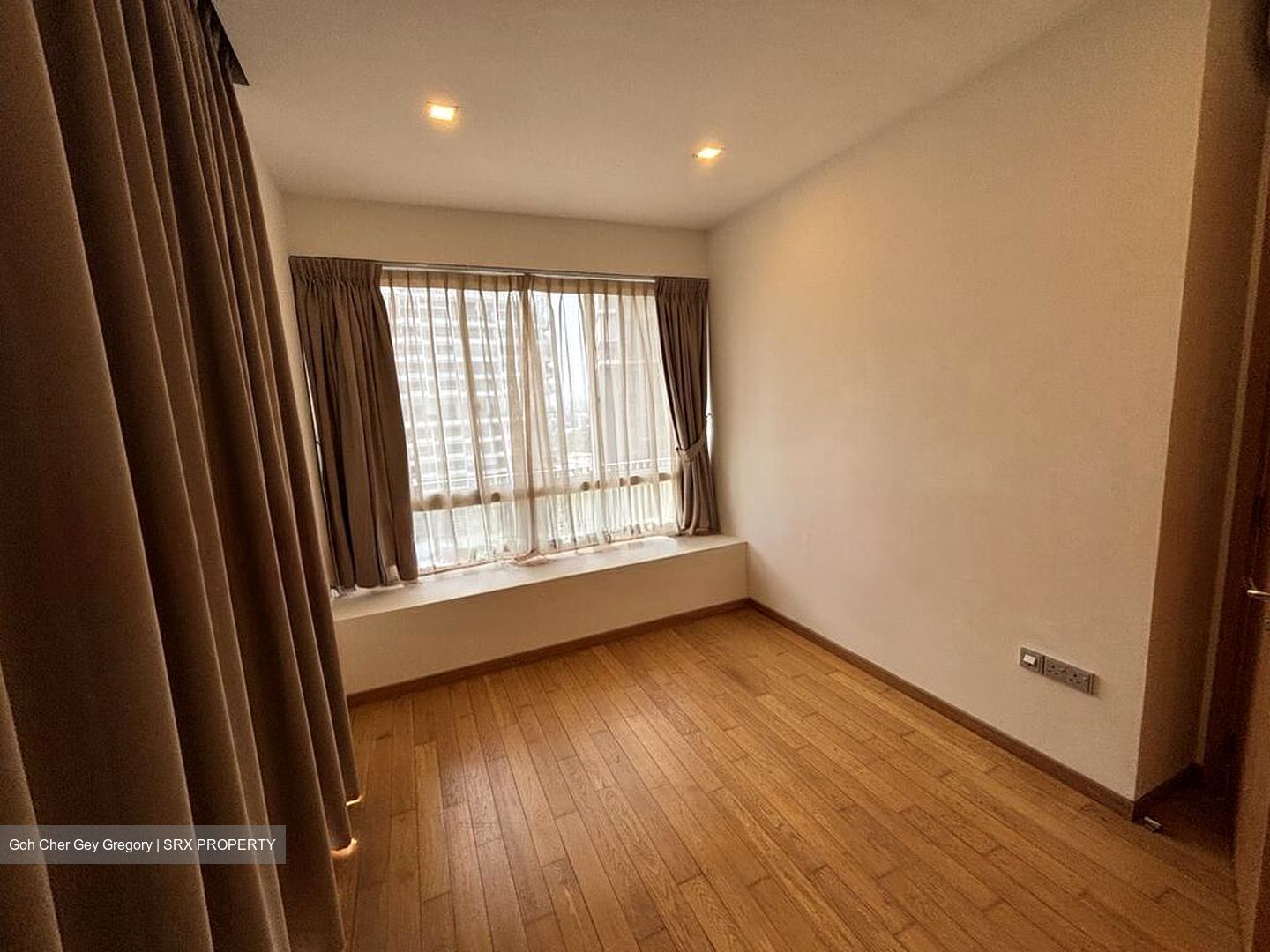 The Peak @ Cairnhill II (D9), Apartment #498543931